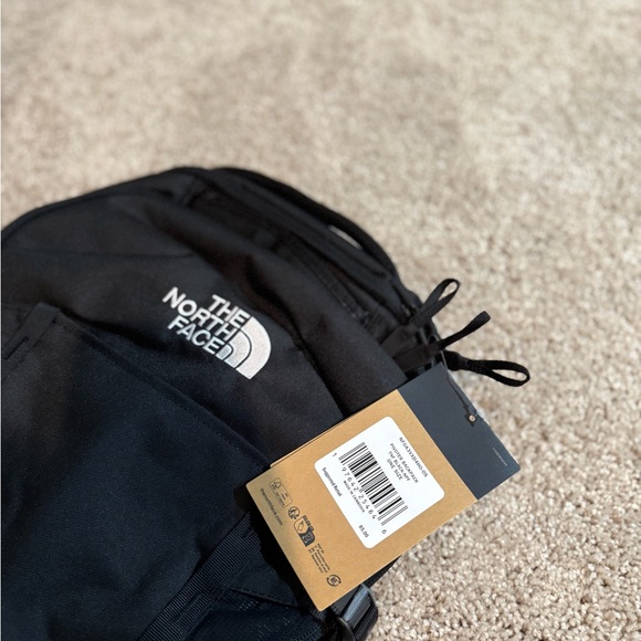 NWT - The North Face Pivoter Everyday Laptop Backpack - black , One Size - Picture 2 of 7
